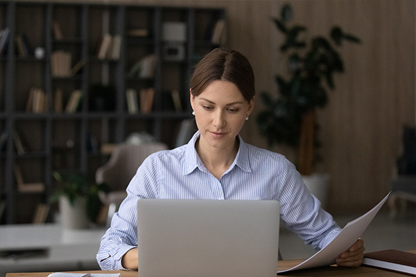 Woman making a report online